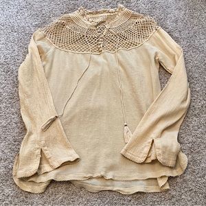 FREE PEOPLE TOP BEAUTIFUL SZ L 100% COTTON CROCHE SHOULDERS